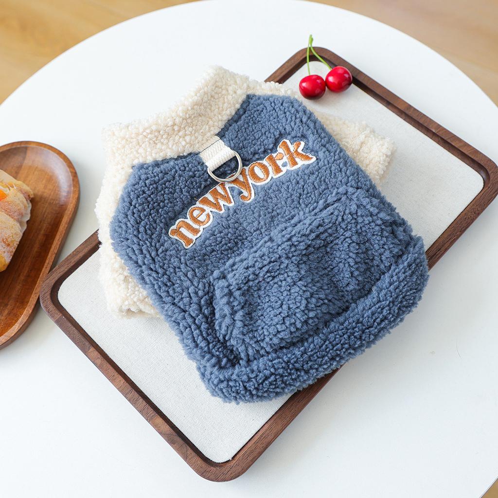 Pet clothes autumn and winter new small dogs puppies happy dogs and cats warm and comfortable walking little pioneer vest