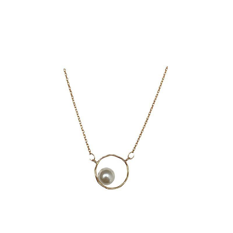 High-End Baroque Pearl Clavicle Necklace - Women's Retro, Simple, Japanese-Korean Design