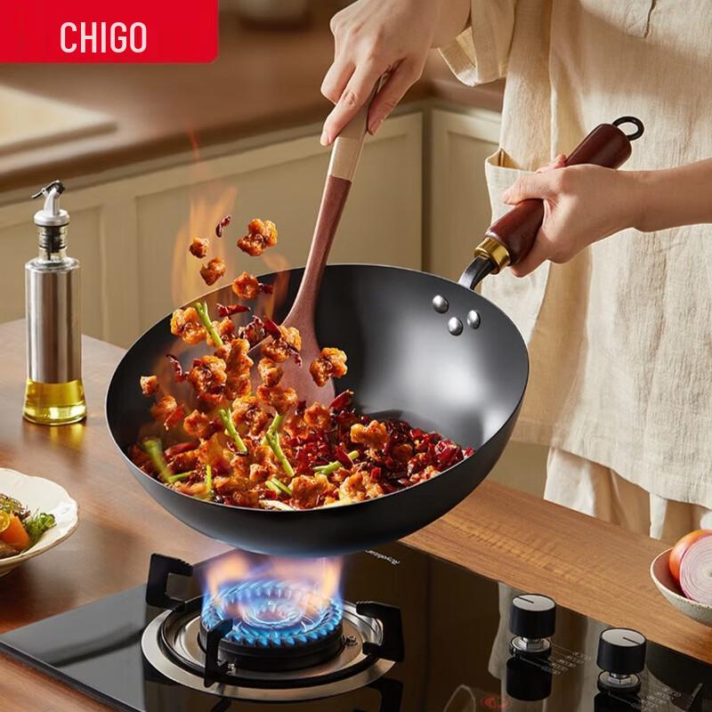 CHIGO Hand-Forged Iron Wok