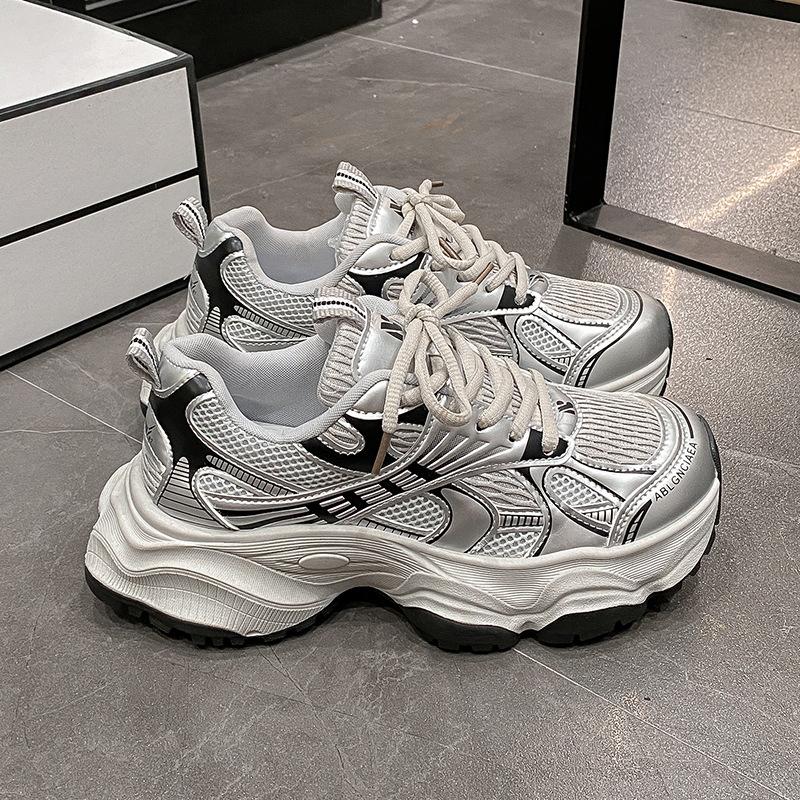 

Показуючи маленькі ноги, товста підошва збільшує зріст, татові кросівки для жінок восени 2024 року, нові легкі сітчасті дихаючі та зручні спортивні 40 чорний