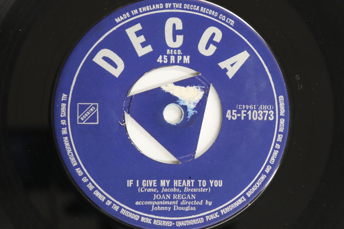 

7inch Record JOAN REGAN - If I Give My Heart To You 45F10373 DECCA 1954 UK Pop Used