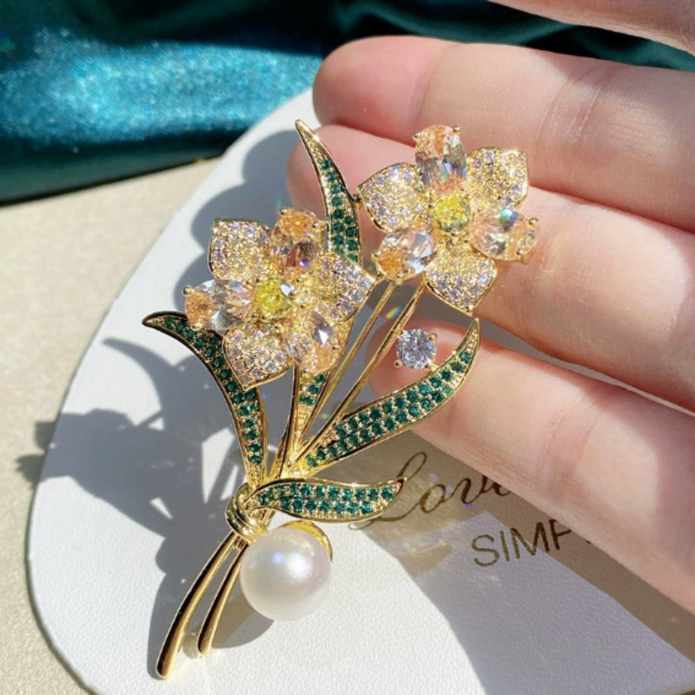 

Multi-Layer Flower Brooch Anti-Exposure Women S Fashion Brooch Modern Commute Brooch Stylish For Waist Cinching Office Gift жовтий