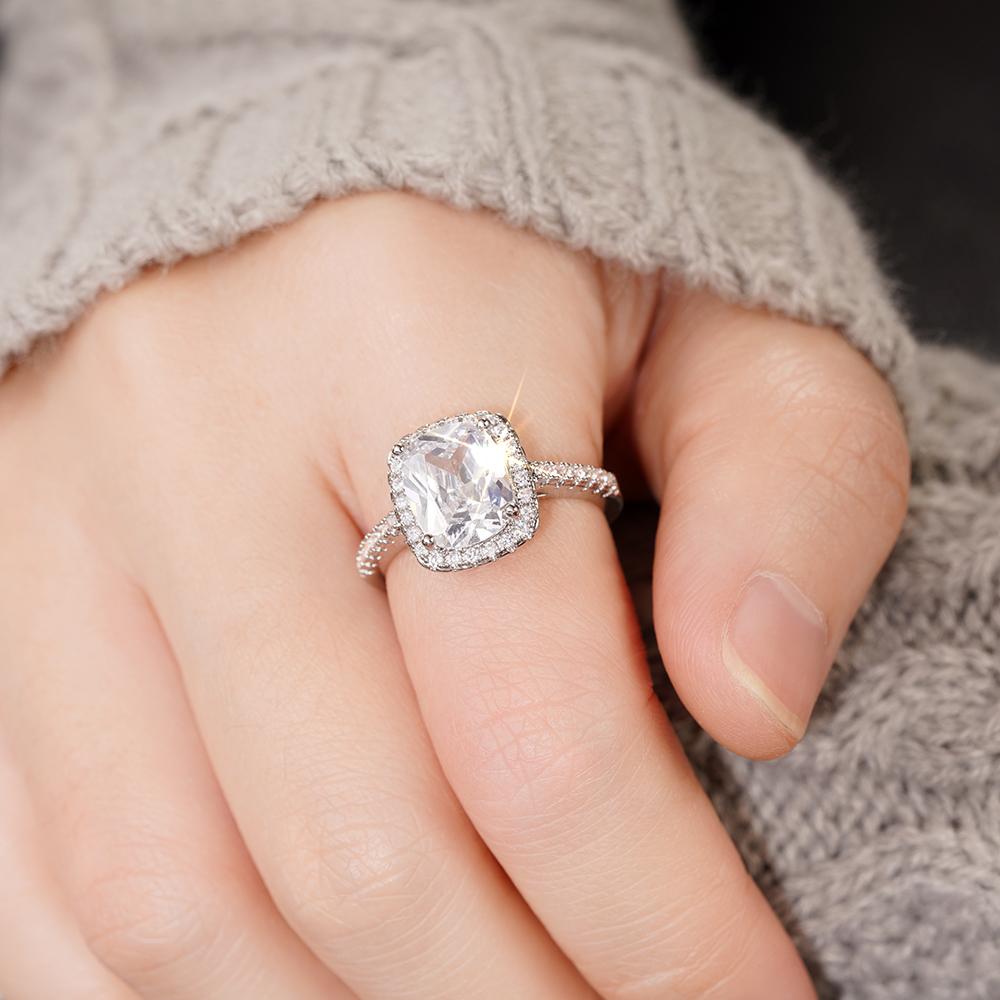 Huitan Charming Lady Ring Inlaid Sparkling Cubic Zirconia Simple Design Chic Finger Accessories Trendy Jewelry for Party WeddingGood product