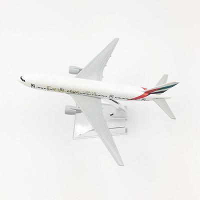 Air Émirats Arabes Unis 777 Modèle d'Avion à l'Échelle 1/400 B777 Avion en Alliage Métallique Moulé sous Pression Avion Statique Décoration de Maison