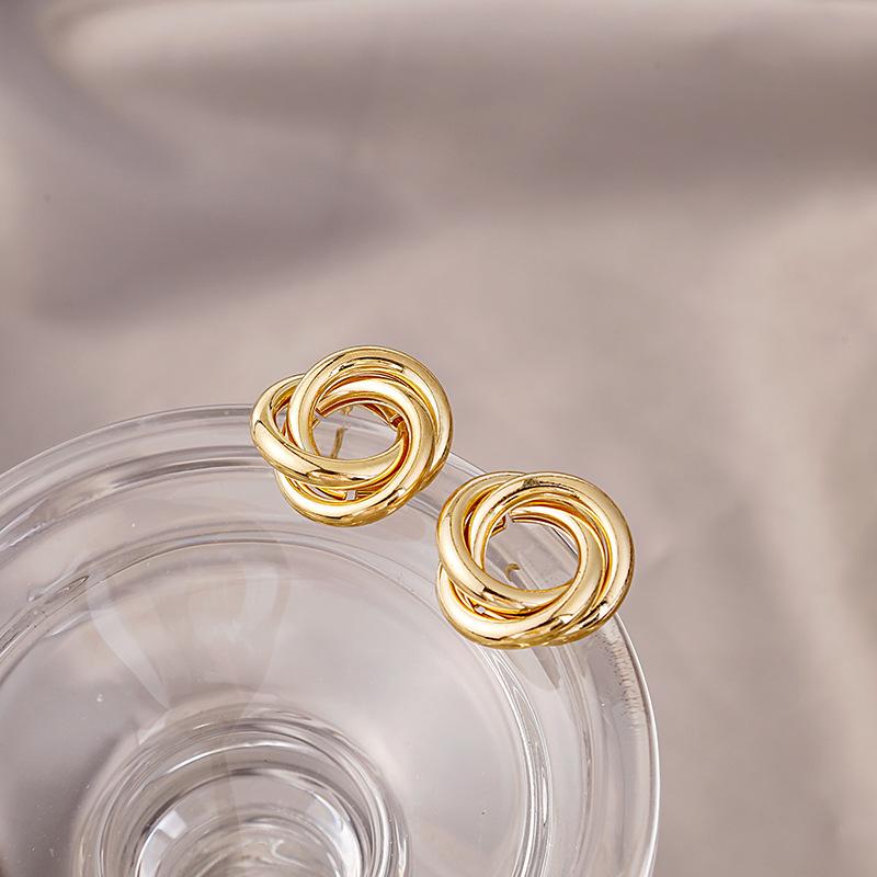 Hiphop Punk Metal Twist Knot Round Stud Earring for Women Gold Color Female Twine Hollow Geometry Jewelry Christmas Gift Brincos