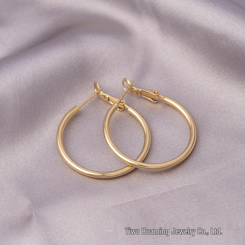 Elegante baumelnde Ohrringe mit französischen Perlen: Vergoldet, Vintage-Design in Silber 925