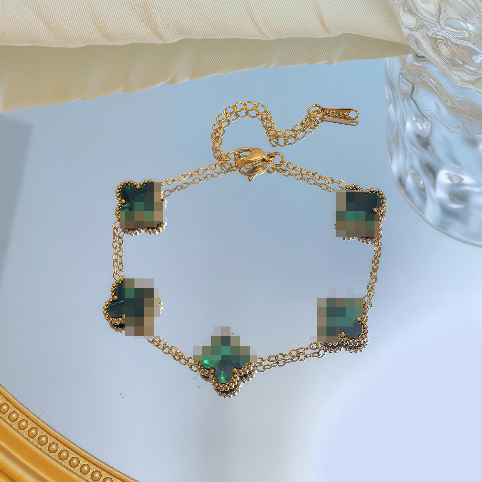 

Браслет из титановой стали с четырехлистником удачи 18K Gold, двусторонний, женский, модный, не тускнеющий, универсальный, 13 мм.