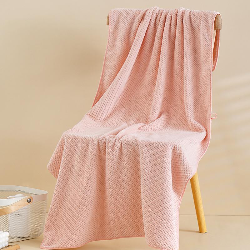 Coral Fleece Bath Towel, Thickened and Enlarged 90 * 170, Covering The Body. Adult Quick Drying and Absorbent Swimming Gift Bath Towel