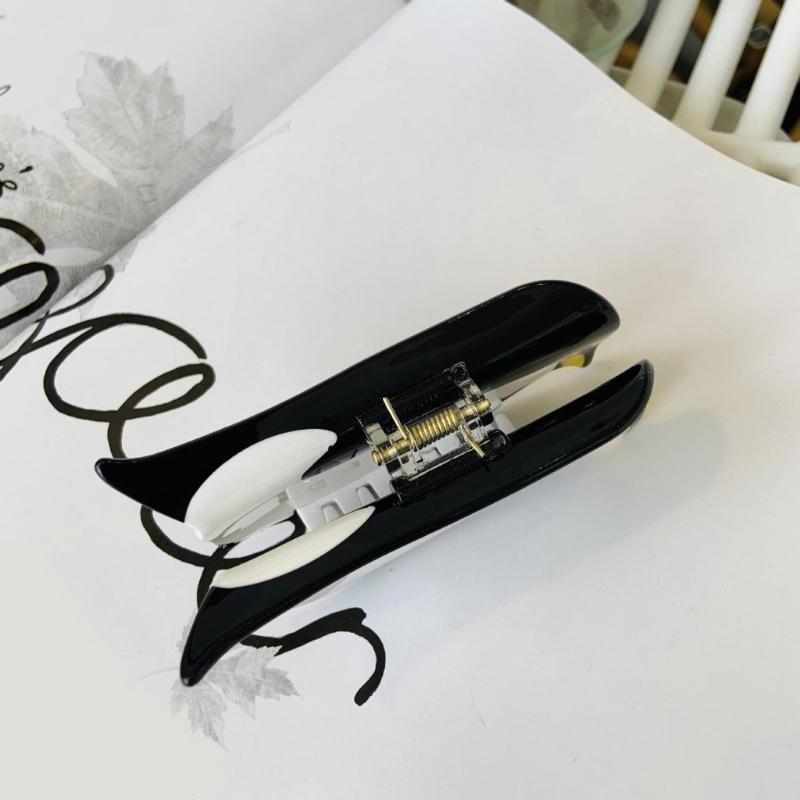 Delicate Ocean Animal Shape Hair Claw for Woman Girl Skincare Makeup Jaw Clip for Thin Hair Ponytail Hold Hair Clip