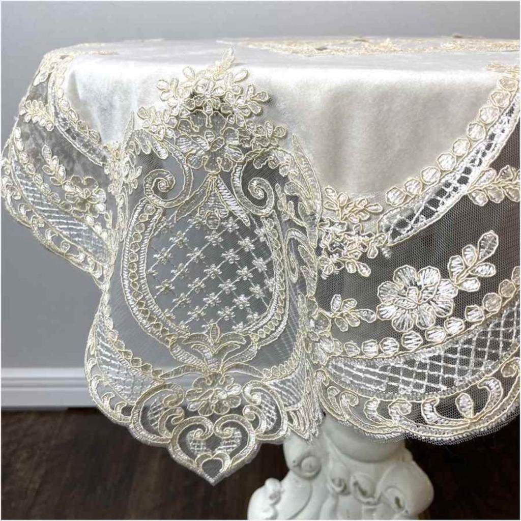 Elegante Tischdecke aus italienischer Spitze, Beige, 85x85cm, für Schönheitssalons und Nagelstudios, 12116TC