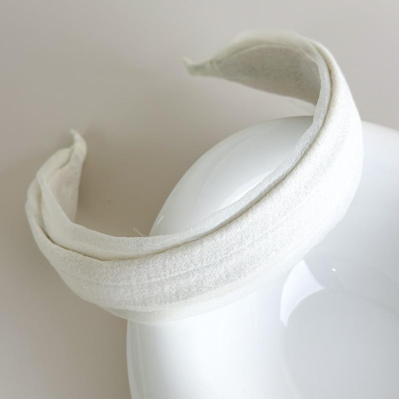 

Широкая повязка на голову Женская модная тканевая повязка для волос Эффект высокой короны Повседневная носка Умывание лица Аксессуар для волос Регулируемая заколка для волос Эластичная белый