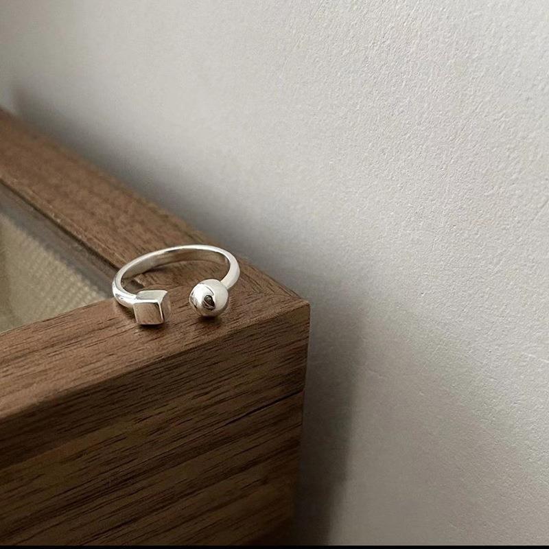 Silver Fashionable Plated Twisted Heart Ring For Women Elegant Minimalist Finger Jewelry