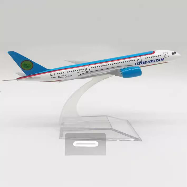

Uzbekistan Airways Alloy Aircraft Model 16cm