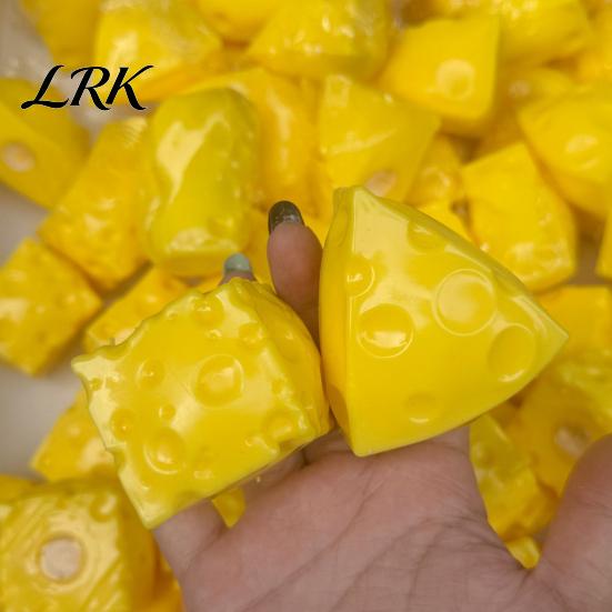 Stress Relief Gadget Shapeable Cheese Squeeze Toy, Anxiety Triangle Sensory Anti-stress Toy Slow Rising Cube Pinch Home Office Relaxation Tool