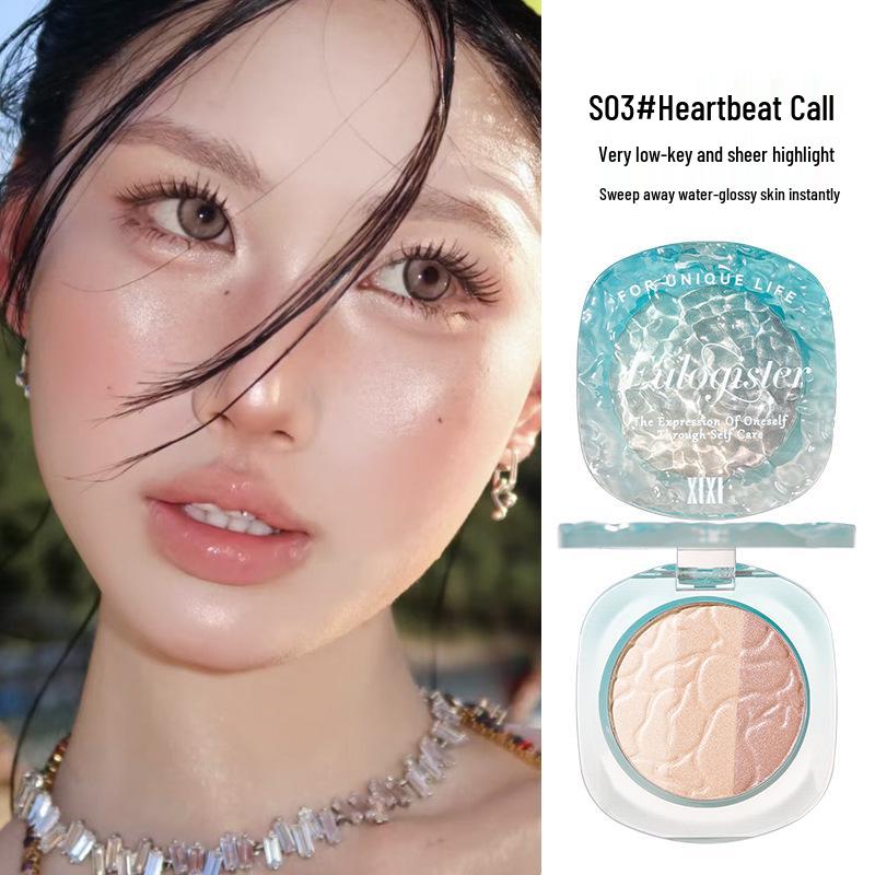 

Serene Lake Three-Color Face & Eyeshadow Palette