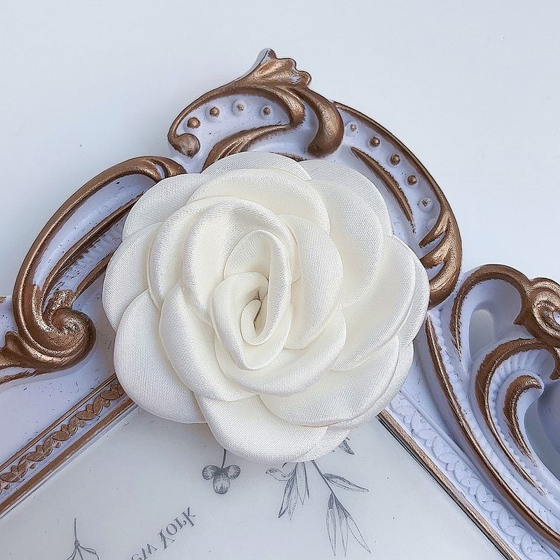 

New Arrival Retro Debutante Style Camellia Brooch Parka Dress Women s Cloth Corsage Brooch Pin White Ornament Milk White (dual-purpose clip)