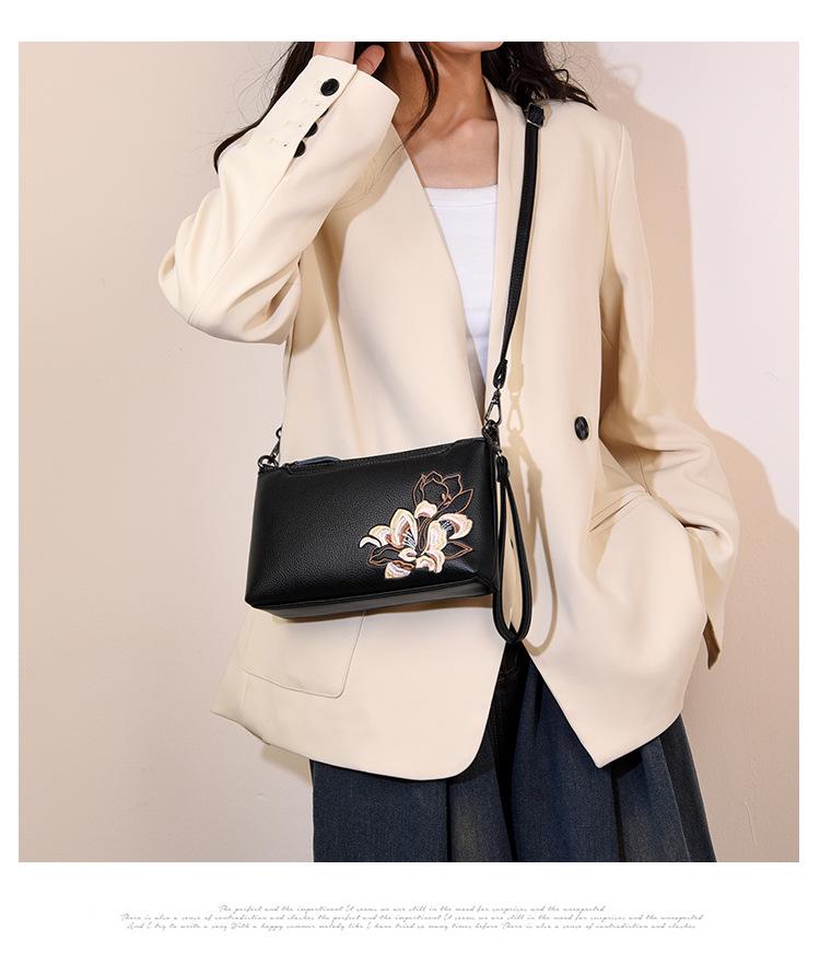 Embroidered Floral Women's Crossbody Clutch - 2025 New Chinese Style
