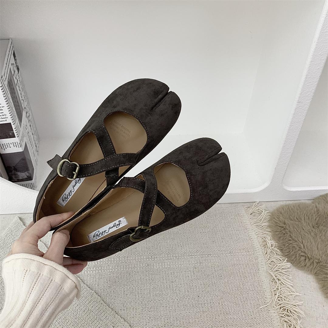 

Fashion IPPEUM Women Ballet Flats Spli Toe Buckle Soft Ballerina Shoes Winered Mary Janes 225 серый