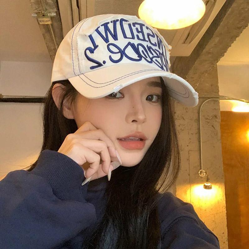 

Fashion Letter Embroidery Baseball Hat for Women Summer Cotton Sunsahde Peaked Duck Tongue Cap Girls Street Hip Hop Hat 54-60cm белый
