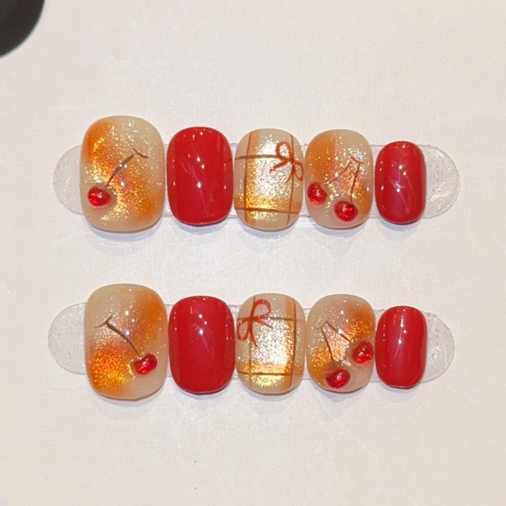 10Pcs Handmade Christmas Cat Eye Press On Nails Red Short Square Round Fake Nail Tips With Snowflake Tree Design Cute Art
