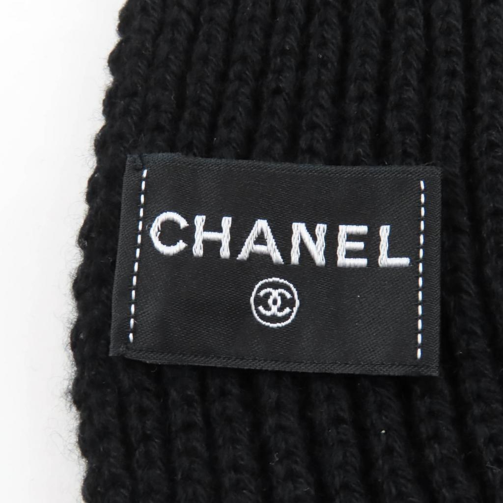 Great CHANEL Scarf Embroidered Handwritten Logo Sequin Knit Black Cashmere 22A Used