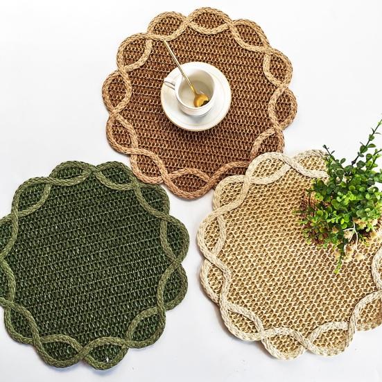 Woven Placemat Heat Insulation Non-Slip Table Mat Retro Petal Shape Dining Mat