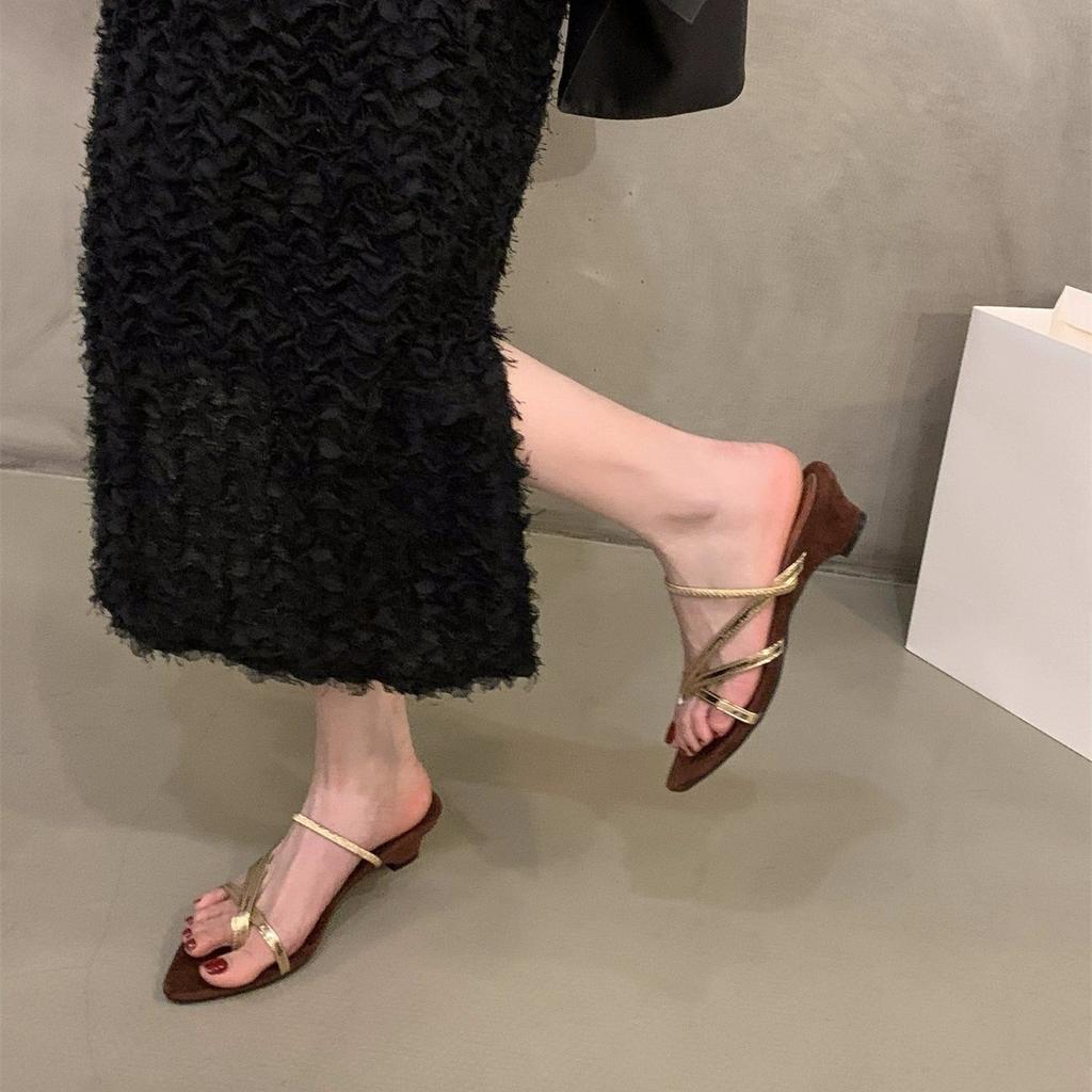 Blockabsatz silber spitze Zehenpartie dünne Riemchensandalen Feenschuhe 2025 neuer Sommer mit Rock Zehenschuhe