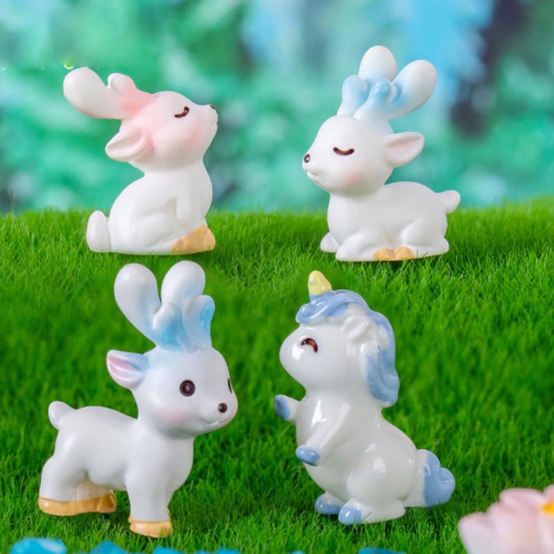 Cute Miniature Resin Deer Figurine For Desktop Decoration Adorable Blind Box Animal Ornament