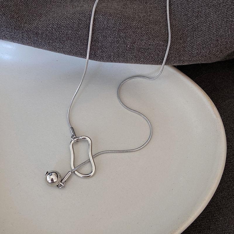 Minimalist Metal Ballpoint Pendant Necklace For Women Lady Elegant Long Geometric Pull-Out Chain Necklace Autumn Sweater Jewelry