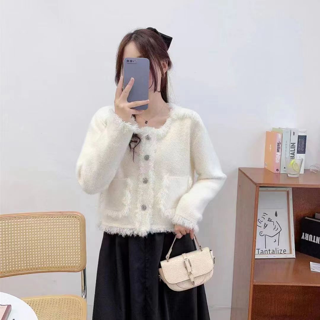 

Осенне-зимний женский свитер, маленький свитер в парфюмерном стиле с имитацией норки, пальто, свободный вязаный кардиган с ленивым ветровым карманом и бахромой One Size слоновая кость