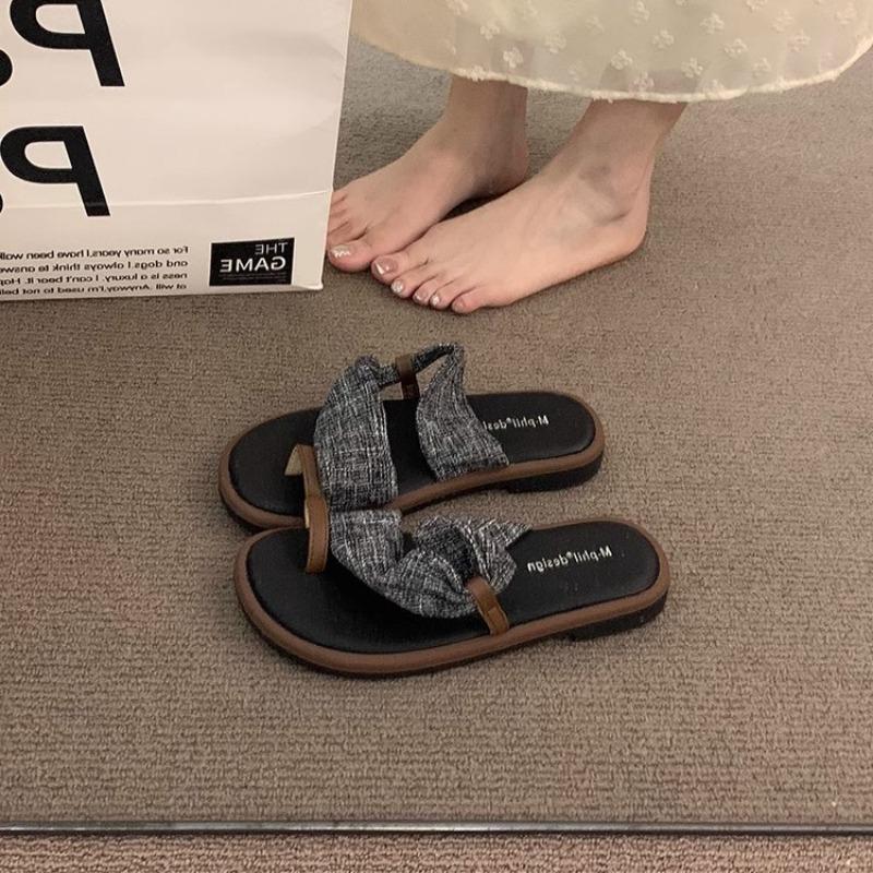 Premium Sense Versatile Set of Toe Slippers Women's Summer Wear Fashion Design Sense Flat Bottom Open Toe Beach Vacation Cool Slippers Women