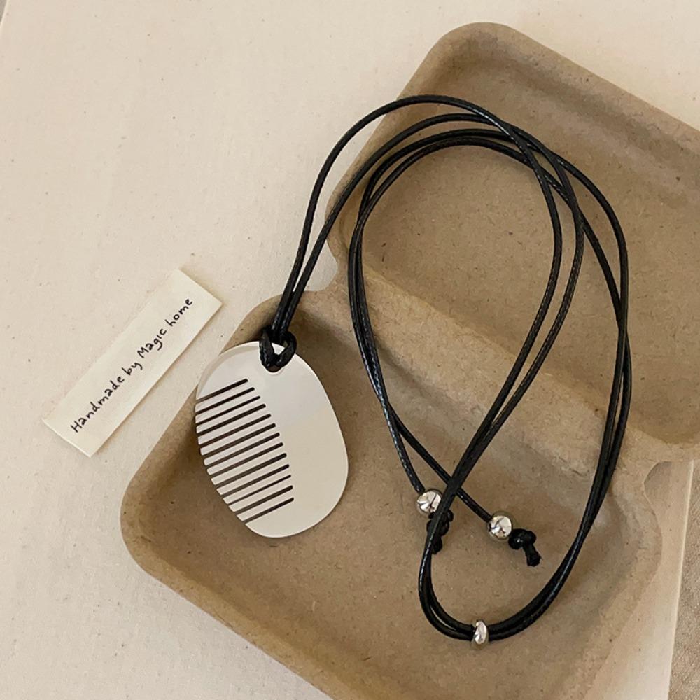 New Leopard Print Comb Pendant Necklace Rope Chain Black Rope Women Necklace Jewelry Accessory Sweater Chain Girl Party Gifts