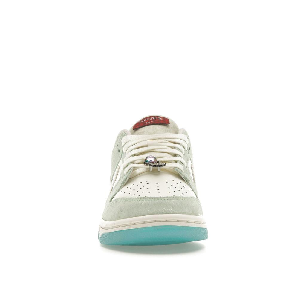 Nike Dunk Low LX Jahr des Drachen Damen-Sneaker Grün Sail Dusty-Cactus FZ5065-111