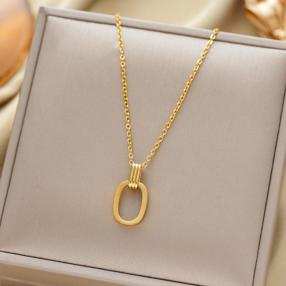 Exquisite 18K Gold-Plated Titanium Steel Necklace - Women's Clavicle Chain Jewelry, Fade-Resistant