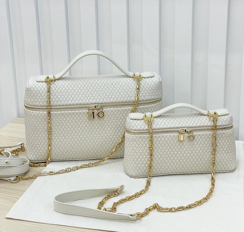 

2025 New leather women s bag cowhide embroidered rhombus lunch box bag portable shoulder oblique span bag cross-border wholesale 19CM