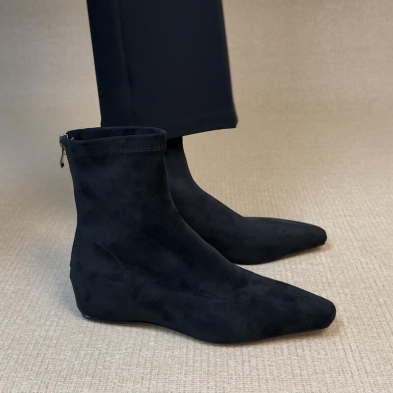 Saueskinnversjon~ Retro firkantet tupp innvendig høydeøkende korte støvletter dame semsket semsket overflate tynne støvletter glidelås bak elastiske støvletter Martin-støvletter
