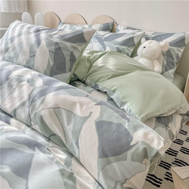 Cartoon Fresh Cotton Bedding Set 133x72 Thread Count Dorm