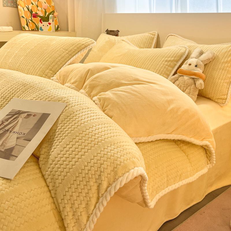 Thickened Jacquard Milk Fleece Winter Bedding Set - Flannel Coral Fleece Duvet Cover with Added Fleece Sheet, Dormitory Three-Piece Set