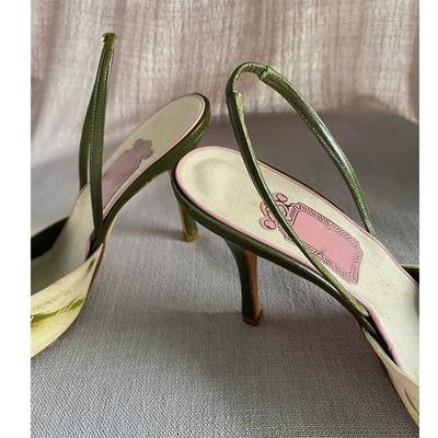 Bestickte spitze Stiletto-High Heels 2025 neue Sommer flache Mund ausgehöhlte einzelne Schuhe Damen Taschenkopf Sandalen