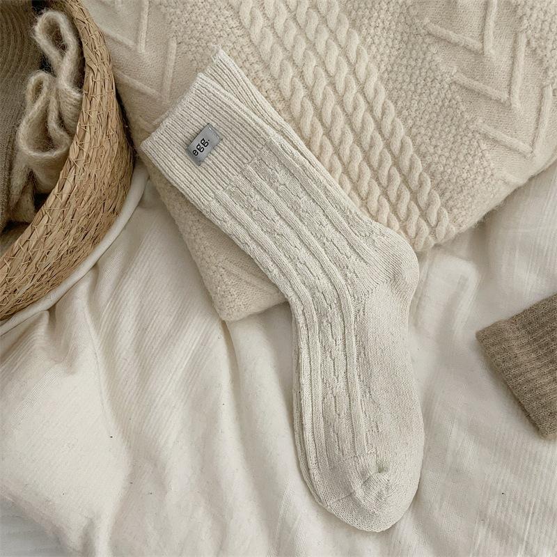 

Ladies Autumn and Winter Thickened Warm Vintage Wool Mid Barrel Pile Socks 1 pair абрикосовий