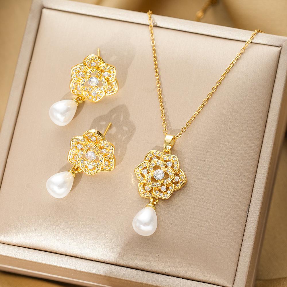 Light Luxury Flower Iris Imitation Red Sapphire Necklace Versatile Fashion Temperament Set for Women
