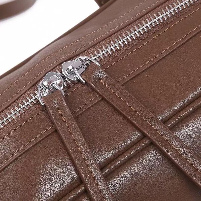 Leather women's bags, high-end shoulder bags, women's autumn and winter new retro fashion women's bags, daily commuting messenger bags