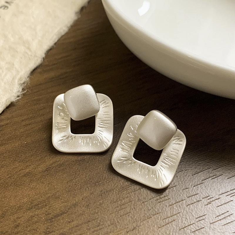 ANENJERY Hollow Frost Surface Geometric Stud Earring for Women Simple Design Personality Earring Jewelry