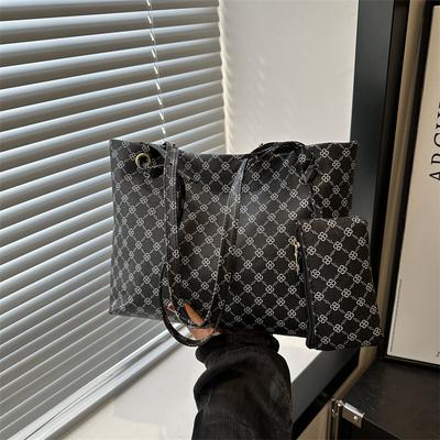 Large Capacity Tote Bag for Women Casual Retro Printed Single Shoulder Armpit Bag Commuting Bag Simple and Fashionable Handbag
