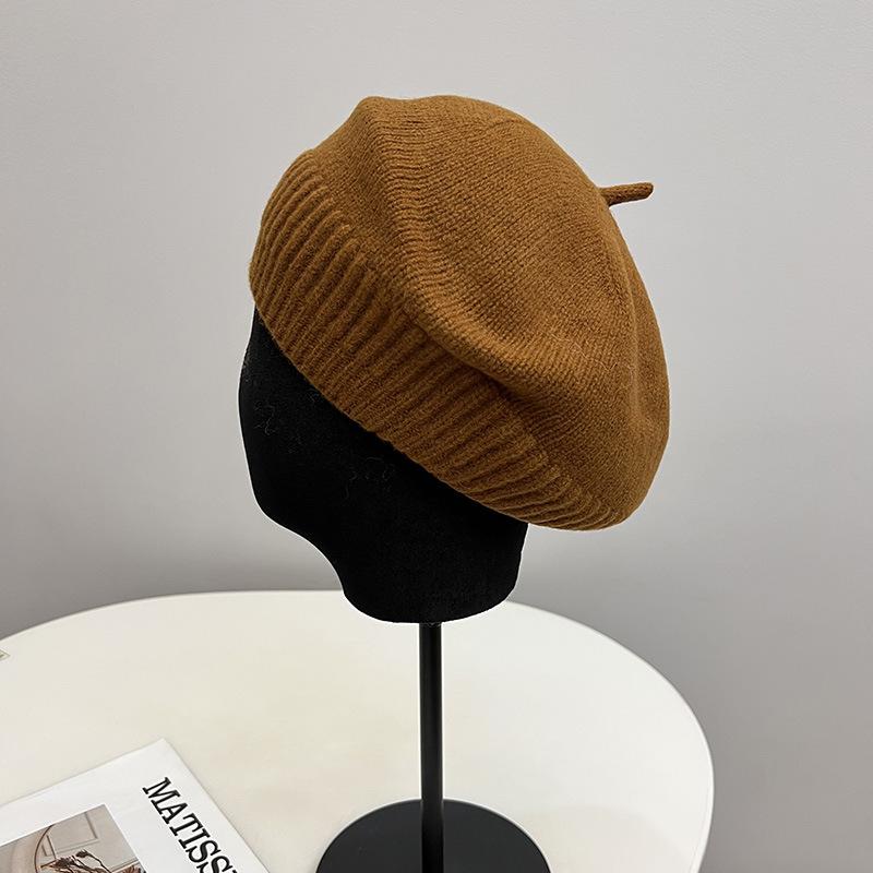 Słodki modny wełniany beret dziergany damski jesienno-zimowy prosty wszechstronny kapelusz malarza