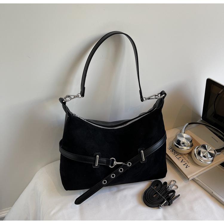 Fashion large-capacity commuter bag women's 2025 new retro casual niche tote bag shoulder messenger bag