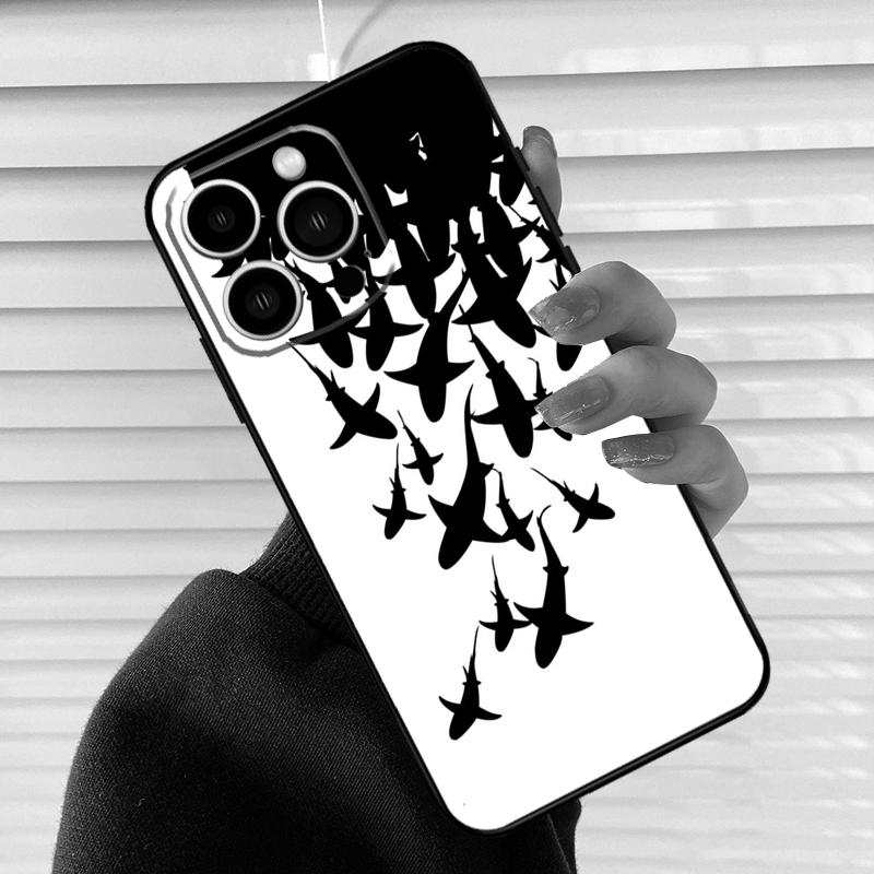 Cartoon Sharks Phone Case For iPhone 17 16 15 14 13 12 11 Pro Max mini 15 16 Plus 16e 17 Air Cover Fundas