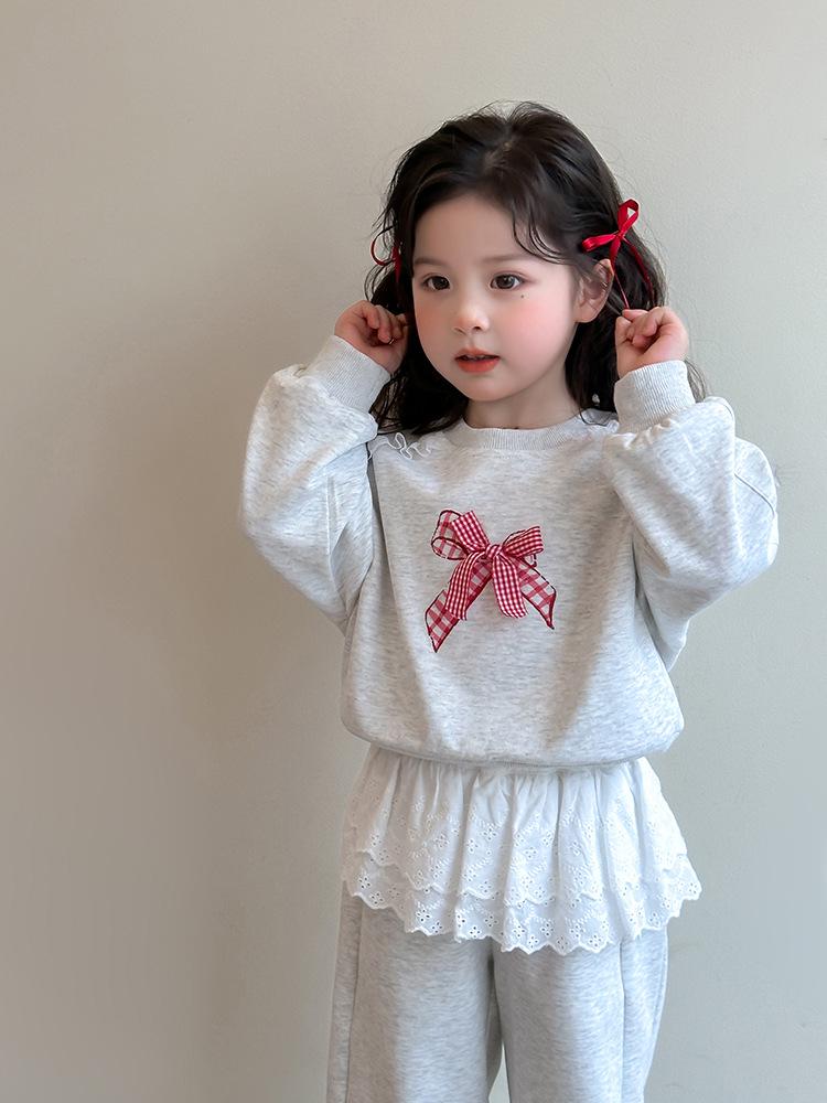2025 Bow Lace Girls' Sporty Two-Piece Sweatshirt Set for Spring and Autumn
