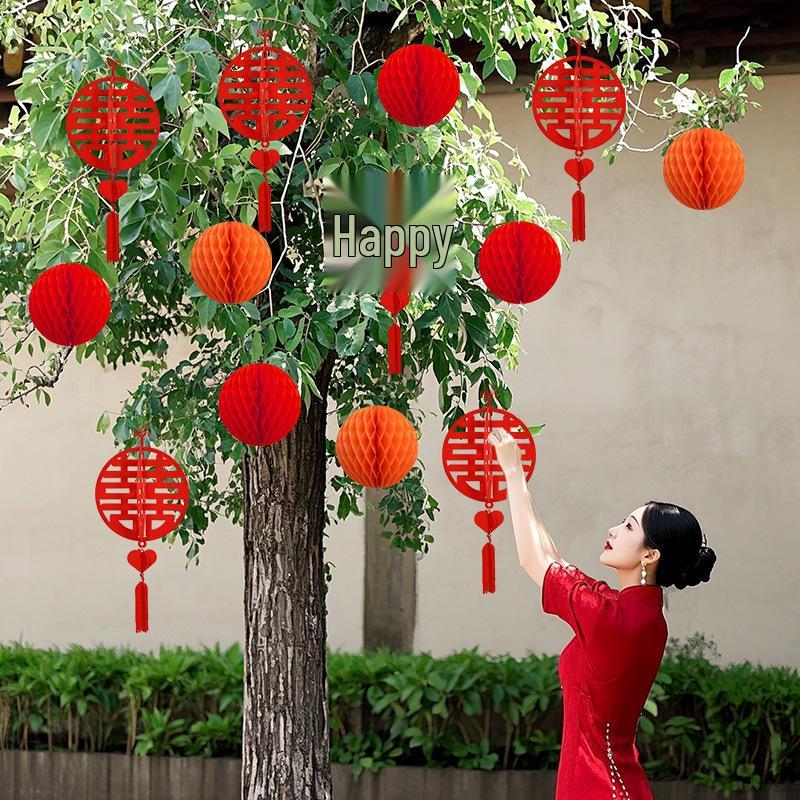 Rustic Courtyard Lantern Pendants for Tree Decoration - Wedding and New Home Outdoor Ornaments