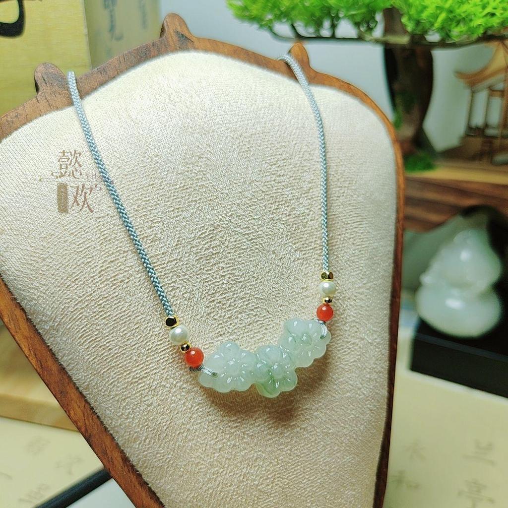 Tianshan Jadeite Peace Buckle Pendant Necklace - Star Design